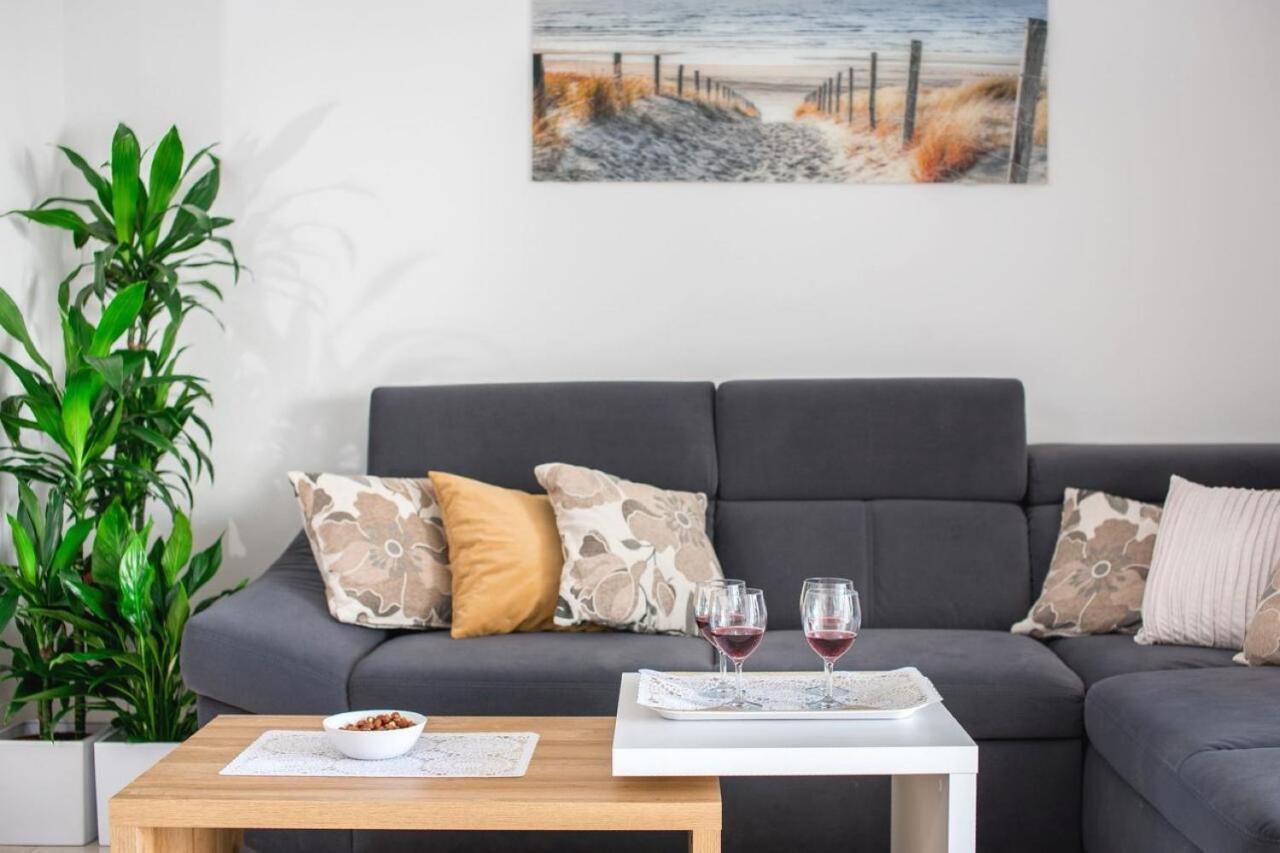 Sea View Apartment Ema Split Eksteriør billede