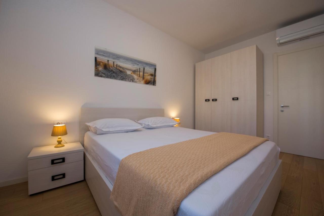 Sea View Apartment Ema Split Eksteriør billede