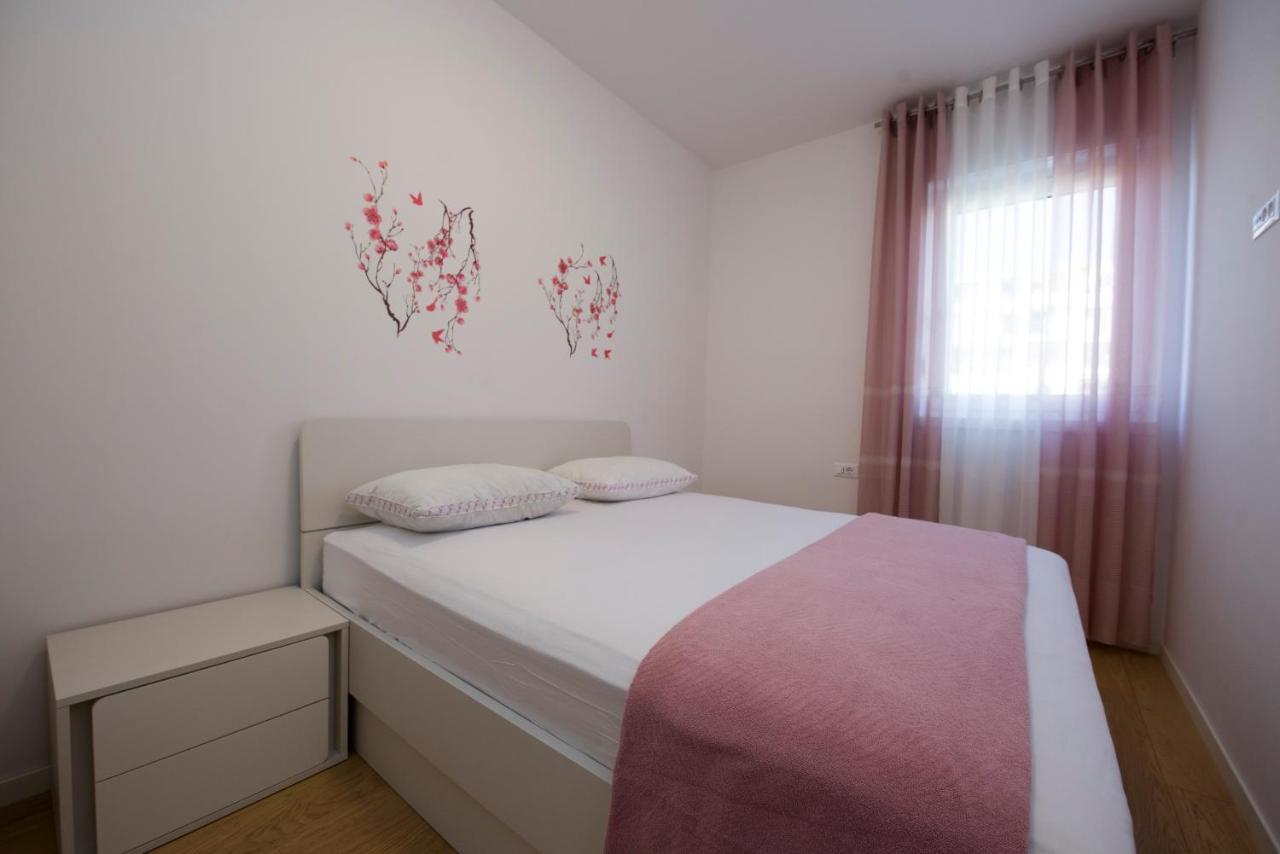Sea View Apartment Ema Split Eksteriør billede